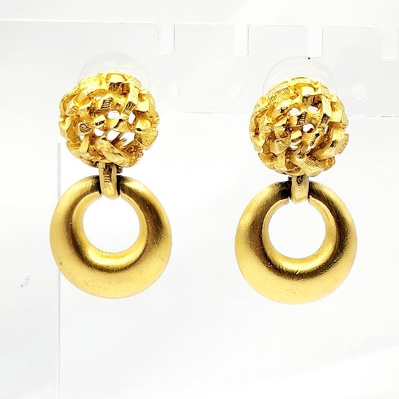 Vintage Unsigned Anne Klein Gold-Tone Basket Weave Hoop Drop Earrings, Pierced - Picture 6 of 8